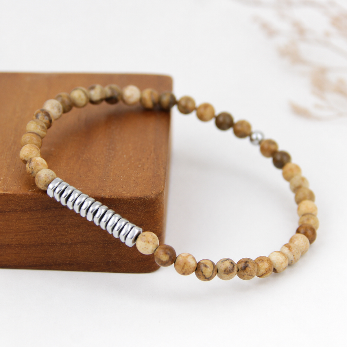 Pulseira Seixo — pulseira masculina de pedras naturais, vista lateral