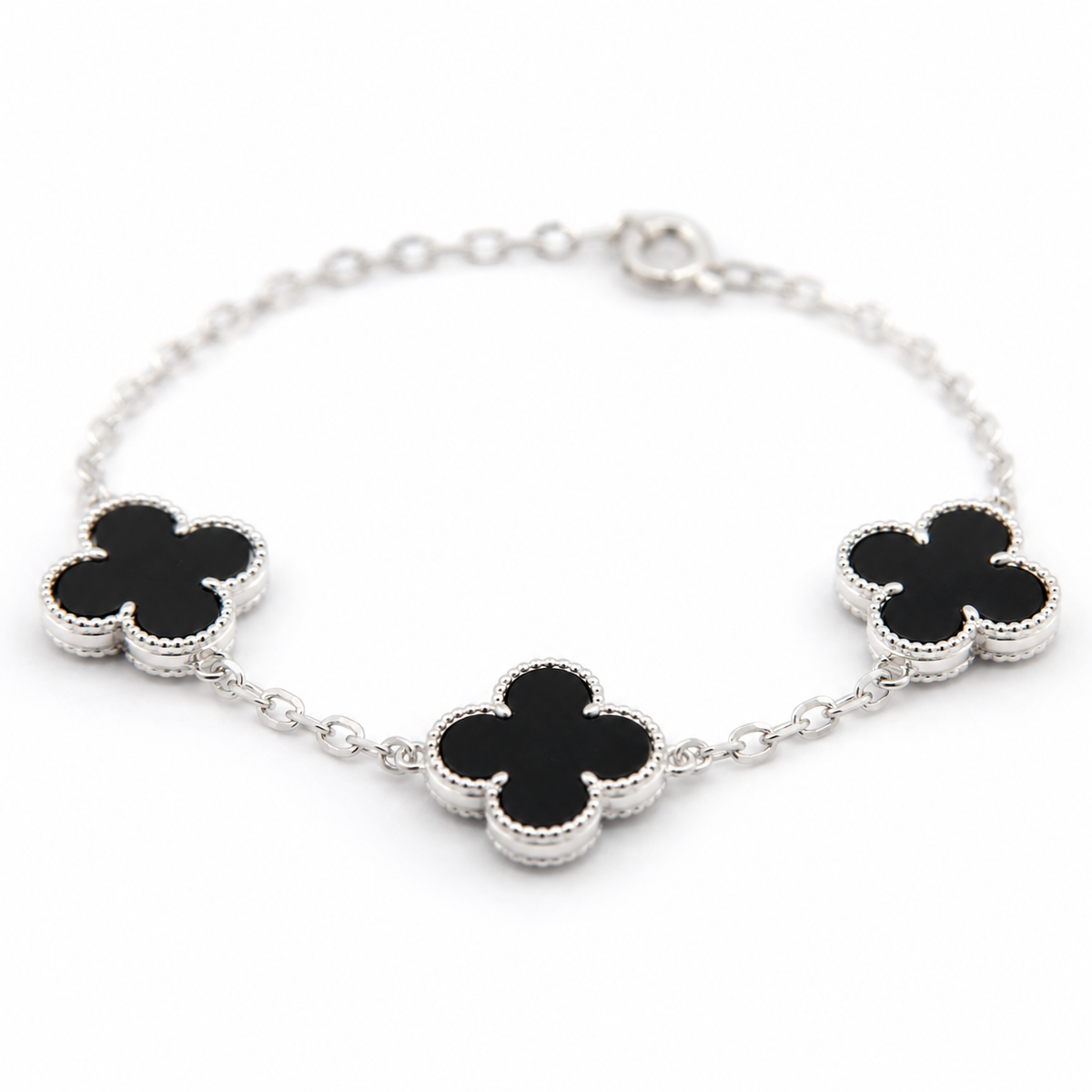 Pulseira Malha — pulseira masculina de prata 925 sobre fundo neutro